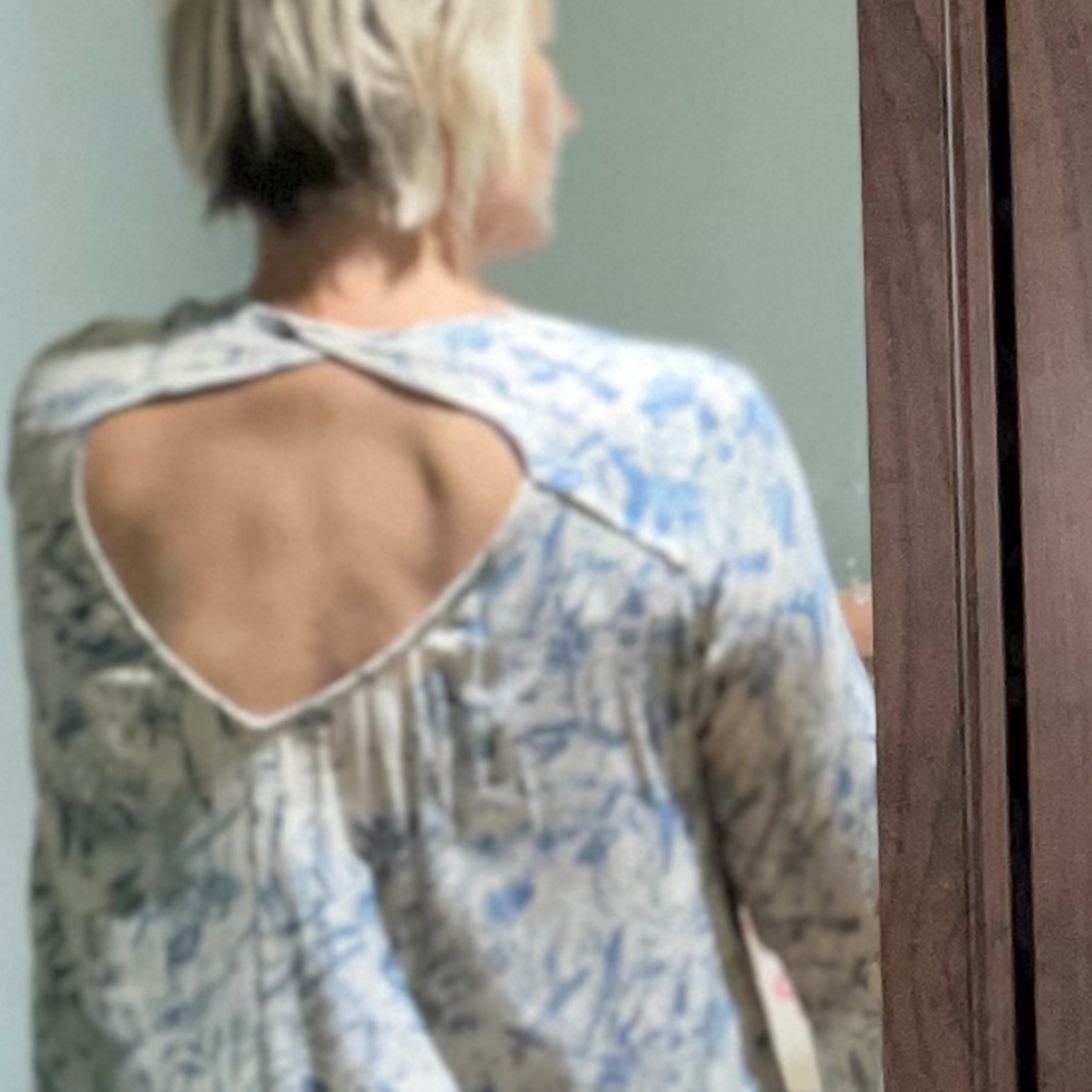 Beautiful Tunic - Picture 2 of 5